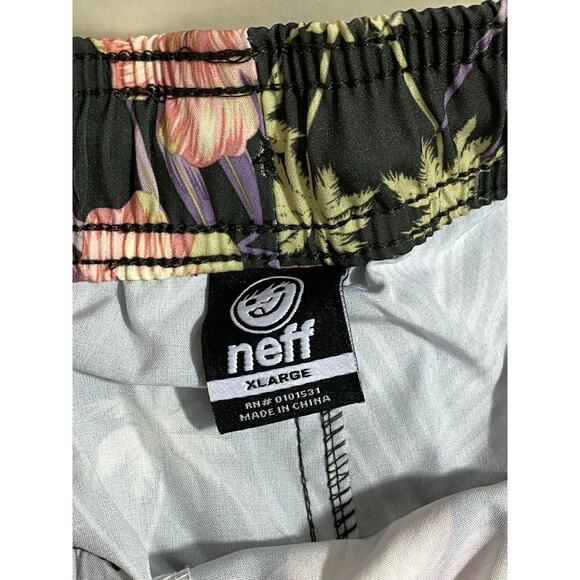 NEFF Board Shorts Mens Black Floral Shorts Size XL shorts - Picture 5 of 9